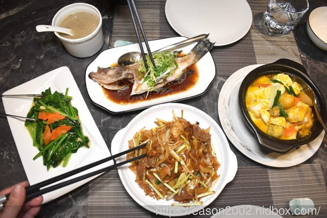 台北餐酒館推薦｜閑閑餐酒館 活體海鮮 粵式料理 私廚鐵板燒 慶生、小型聚會、包場、約會、閨蜜聚餐、春酒、尾牙
