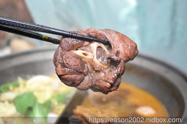 桃園羊肉爐吃到飽推薦｜耀武羊威國際店 全台首創新疆手撕羊肉 用餐限時120分鐘 還有精選湯底可選擇