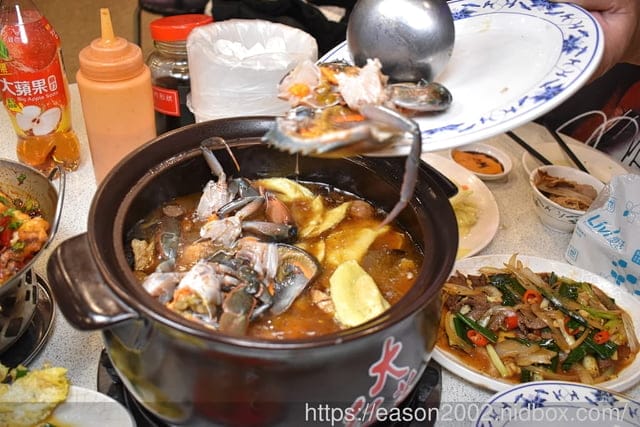 羅東美食推薦｜大紅蕃薑母鴨羊肉爐羅東旗艦店（新菜單）新鮮活體紅蟳薑母鴨＆嚴選熱炒 今年冬天暖呼呼～