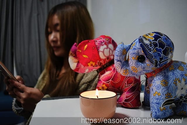 夜深人靜的心靈雞湯｜R&Q 客製化手作香芬蠟燭（甜橙）用燭光燃燒起簡單的陪伴、支持與愛