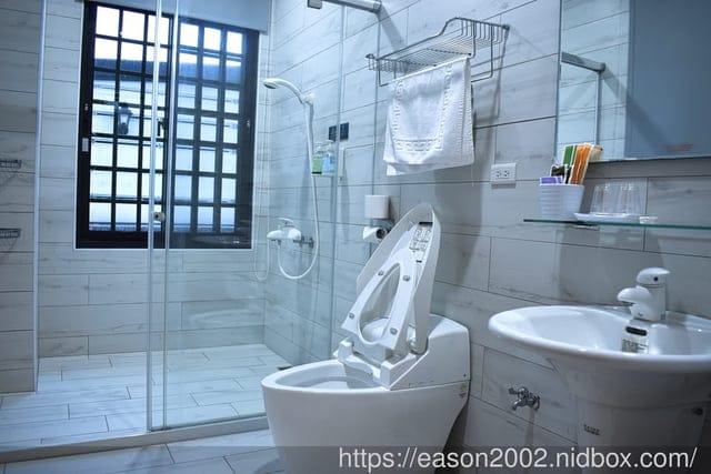 宜蘭安農溪包棟民宿推薦｜安農溪驛站民宿 戶外烤肉區、戲水池、寬大草原（寵物友善、親子友善）、提供自行車租借 室內KTV歡唱設備、撞球桌、電動麻將桌 民宿早餐