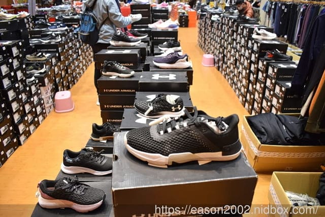 台北特賣會｜2025 UNDER ARMOUR 原廠出清 各式鞋款、服飾、包包、帽子、裝備配件類 基本折扣 3~7折，滿3件再打8折，滿5件再打7折，（長安東路場）即日起至3/2止