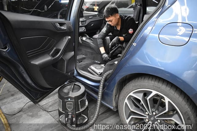 新北三重汽車內裝清潔鍍膜推薦｜汽車醫美創始店 專營內裝清潔、底盤清洗、外觀鍍膜