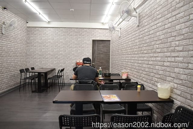 台北活蝦料理餐廳推薦 | 蝦之城活蝦餐廳-萬華活蝦餐廳 台北市區也能爽吃活蝦料理 雙人套餐只要NT$1500 12款風味活蝦料理任選三+熱炒高麗菜+四款養生雞湯任選1，白飯免費吃