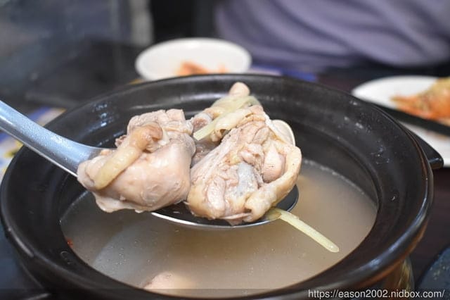 台北活蝦料理餐廳推薦 | 蝦之城活蝦餐廳-萬華活蝦餐廳 台北市區也能爽吃活蝦料理 雙人套餐只要NT$1500 12款風味活蝦料理任選三+熱炒高麗菜+四款養生雞湯任選1，白飯免費吃