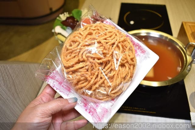 桃園火鍋推薦 | 桃園解惑火鍋 火鍋套餐+1元，肉量激增50%；桃園療癒系美食，吃完火鍋還有老師替你解惑