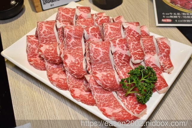 桃園火鍋推薦 | 桃園解惑火鍋 火鍋套餐+1元，肉量激增50%；桃園療癒系美食，吃完火鍋還有老師替你解惑