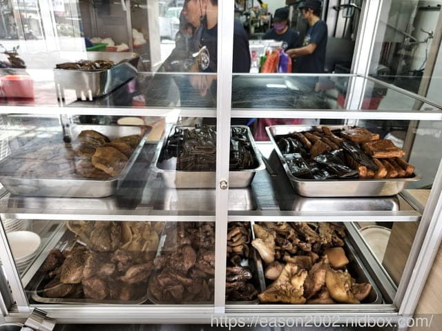 台南小吃推薦 | 竹滬麵店(小東路無名麵店)  在地傳承60餘年的台南美食推薦 營業至凌晨12點，同時也是台南宵夜首選