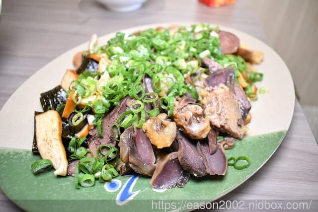台南小吃推薦 | 竹滬麵店(小東路無名麵店)  在地傳承60餘年的台南美食推薦 營業至凌晨12點，同時也是台南宵夜首選