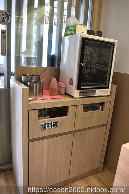 台南小吃推薦 | 竹滬麵店(小東路無名麵店)  在地傳承60餘年的台南美食推薦 營業至凌晨12點，同時也是台南宵夜首選