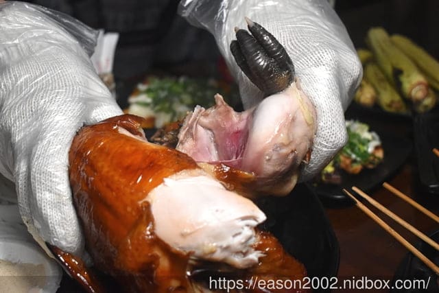台北聚餐美食 | 雞老闆桶仔雞萬隆店 當月壽星吃烤雞不用錢 生啤酒買2送1，還有清酒、梅酒無限量暢飲