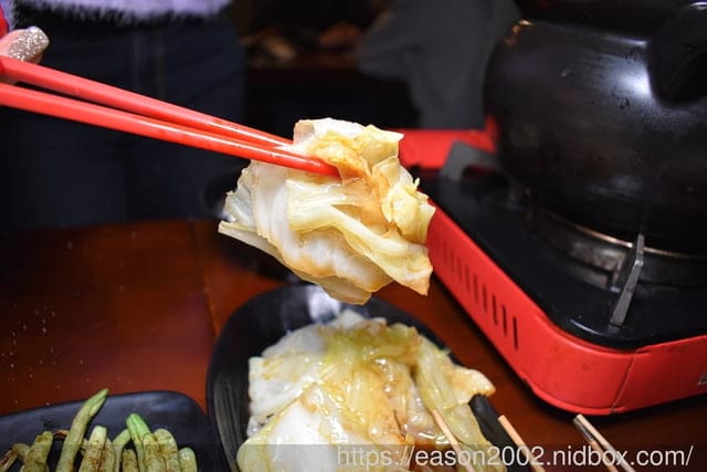 台北聚餐美食 | 雞老闆桶仔雞萬隆店 當月壽星吃烤雞不用錢 生啤酒買2送1，還有清酒、梅酒無限量暢飲