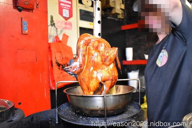 台北聚餐美食 | 雞老闆桶仔雞萬隆店 當月壽星吃烤雞不用錢 生啤酒買2送1，還有清酒、梅酒無限量暢飲