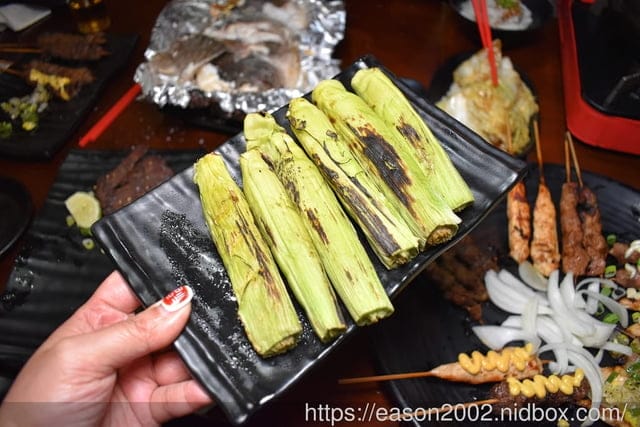 台北聚餐美食 | 雞老闆桶仔雞萬隆店 當月壽星吃烤雞不用錢 生啤酒買2送1，還有清酒、梅酒無限量暢飲