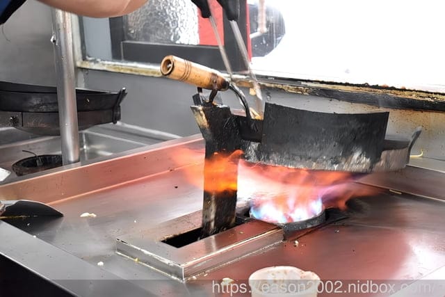 台中逢甲美食 | 曾氏福建炒麵台中逢甲旗艦店 新推出 夏季田園鮮蔬炒麵 清爽不油膩 討好妳的胃口