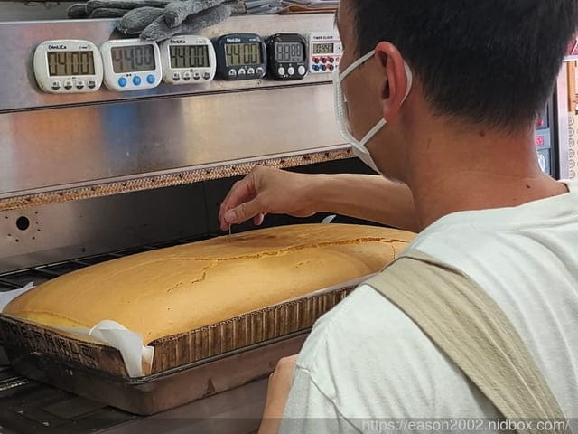 三峽老街伴手禮推薦 | 初蛋糕豆漿蛋糕三峽老街店 蛋糕體綿密鬆軟 蛋香濃郁 不添加防腐劑、泡打粉、澎鬆劑，憑媽媽手冊還能換彌月試吃禮盒