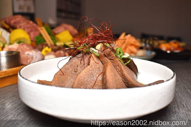 台北暢飲日式燒肉推薦 | 豆町村燒肉 598元/2小時（梅酒、清酒、啤酒、Highball，無限量暢飲）免費專人代烤，盡情享受頂級食材的日式燒肉店