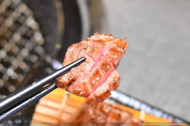 台北暢飲日式燒肉推薦 | 豆町村燒肉 598元/2小時（梅酒、清酒、啤酒、Highball，無限量暢飲）免費專人代烤，盡情享受頂級食材的日式燒肉店