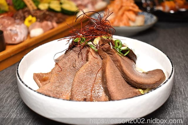 台北暢飲日式燒肉推薦 | 豆町村燒肉 598元/2小時（梅酒、清酒、啤酒、Highball，無限量暢飲）免費專人代烤，盡情享受頂級食材的日式燒肉店