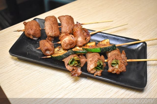 基隆安樂市場美食推薦 | 瘋火串燒 四種秘製醬汁，吃過就回不去了 最低一串NT$20的類居酒屋
