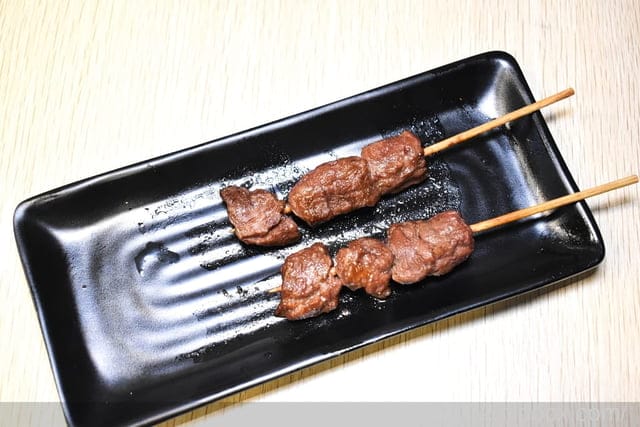 基隆安樂市場美食推薦 | 瘋火串燒 四種秘製醬汁，吃過就回不去了 最低一串NT$20的類居酒屋