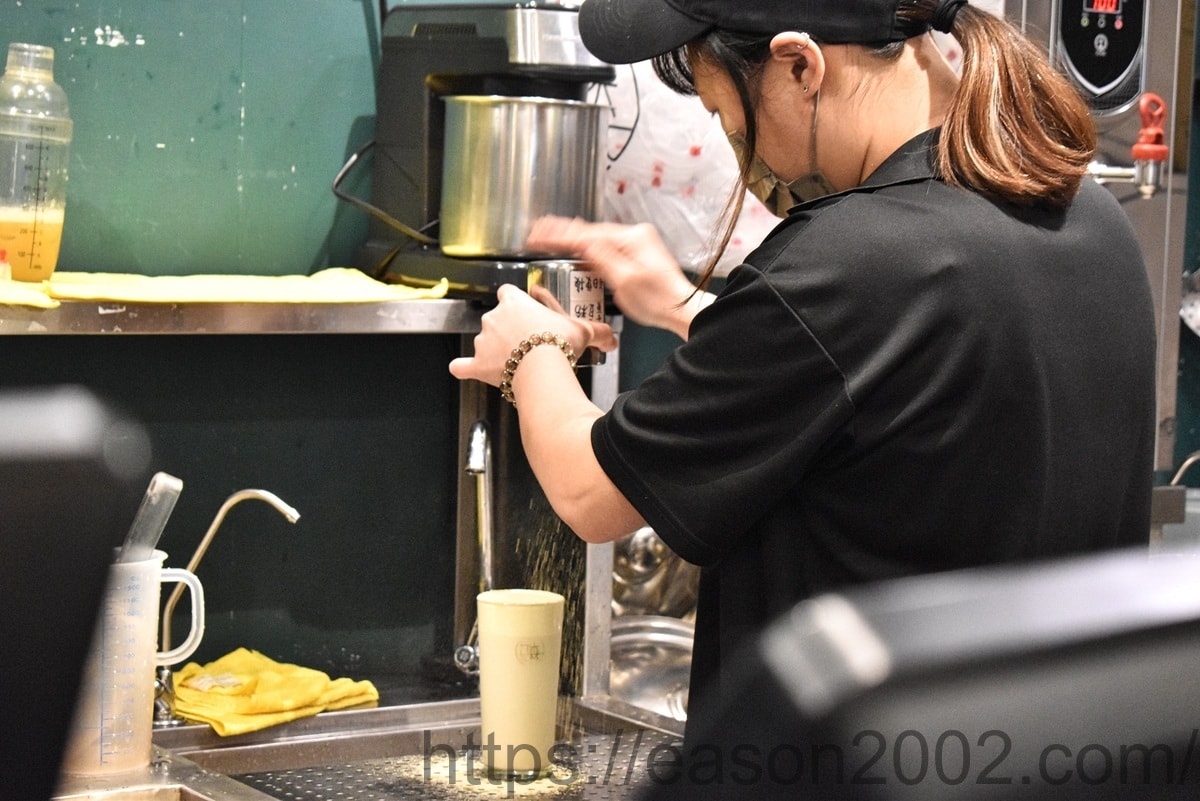 微風北車美食推薦 | 丘森茶室台北北車店 豐富層次口感的手搖飲 現點現做 下午茶一杯飽足 - 第9張圖 微風北車美食推薦 | 丘森茶室台北北車店 豐富層次口感的手搖飲 現點現做 下午茶一杯飽足