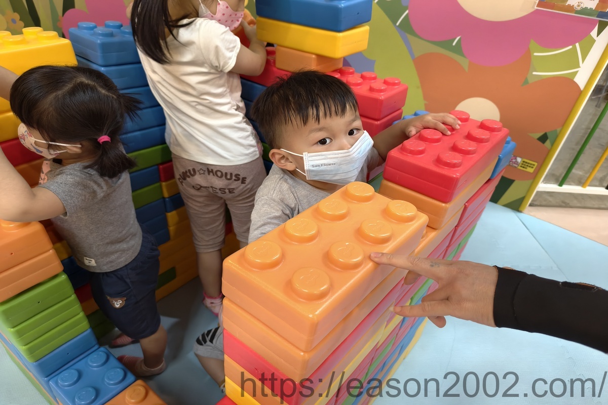 基隆室內免費遊樂園推薦 | 基隆中山兒童樂園 下雨天備案 身高128公分以下免費入園 - 第18張圖 基隆室內免費遊樂園推薦 | 基隆中山兒童樂園 下雨天備案 身高128公分以下免費入園