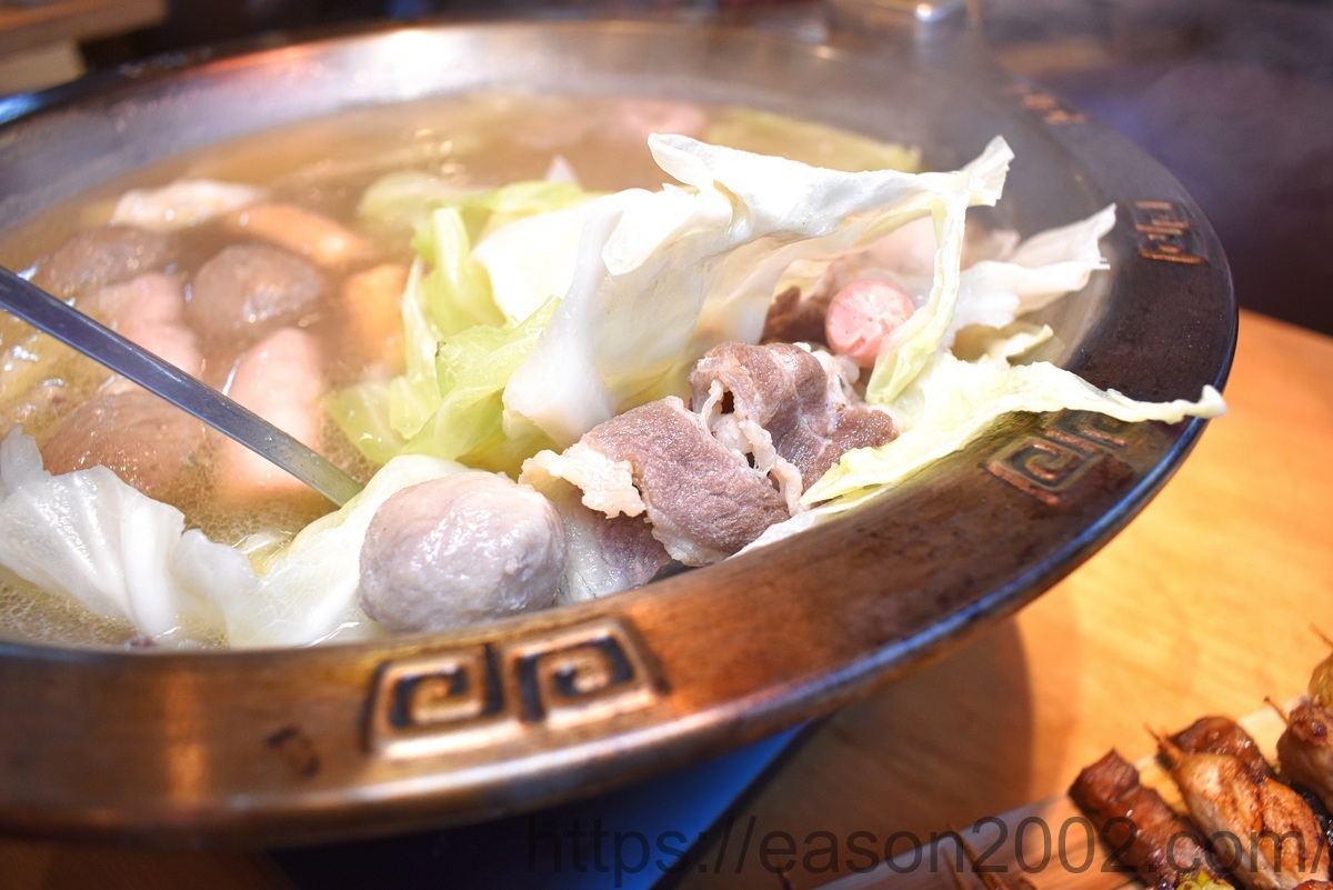 蘆洲佳瑪百貨商圈美食 | 蘆洲士林串燒 平價串燒、烤生蠔、生啤酒、牛骨髓牛肉火鍋，聚餐、節日慶祝首選