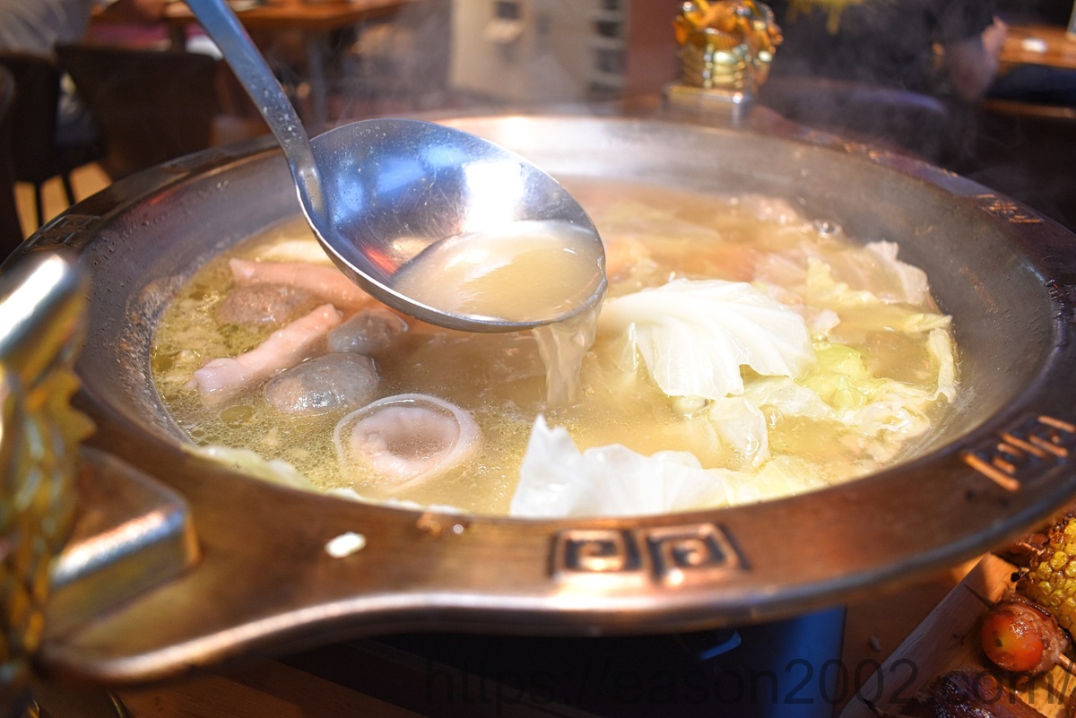 蘆洲佳瑪百貨商圈美食 | 蘆洲士林串燒 平價串燒、烤生蠔、生啤酒、牛骨髓牛肉火鍋，聚餐、節日慶祝首選
